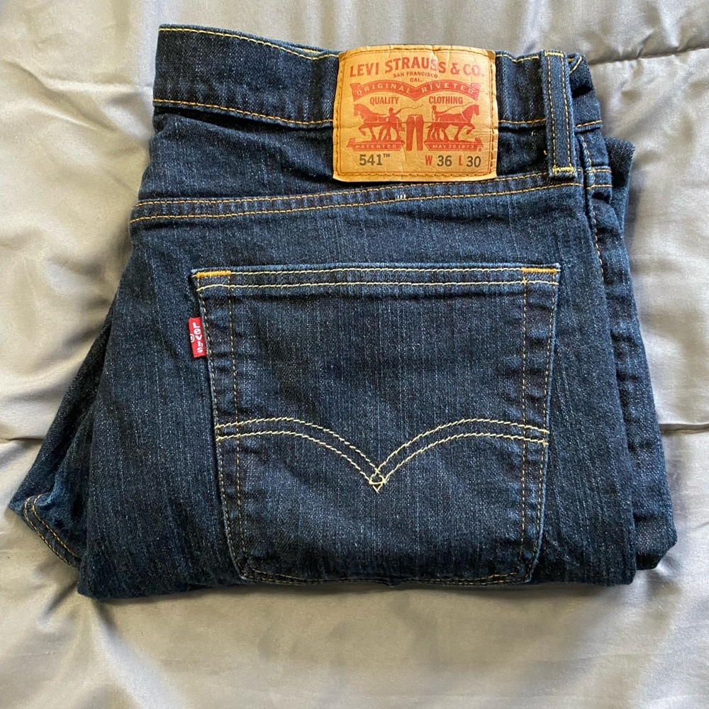 Levis 541 36x30 jeans like new